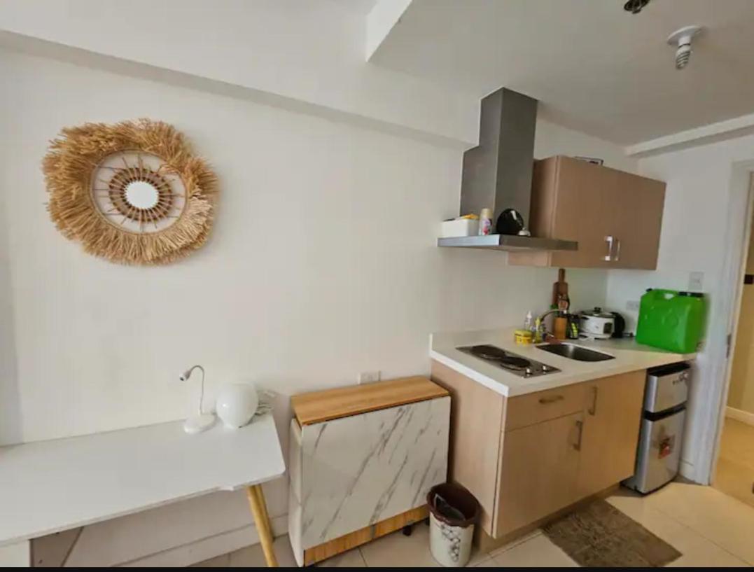 The Residences At Commonwealth By Century Properties Quezon City Exteriér fotografie